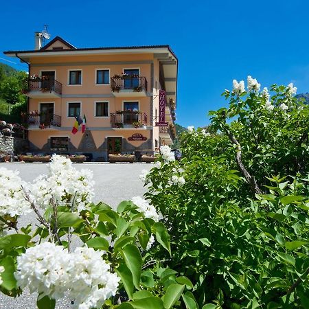 Albergo Valentino Bionaz Екстериор снимка